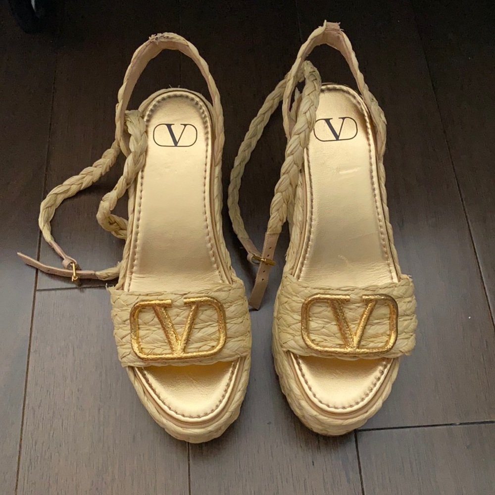 Valentino Raffia Gold VLogo Ankle Wrap Jute Straw Platform Wedge Espadrilles 39